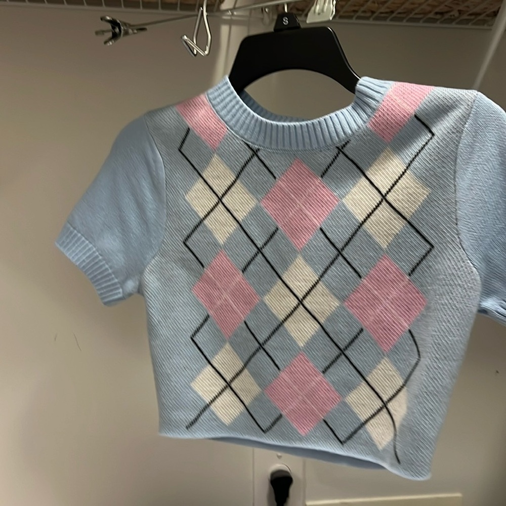 Sweater top .